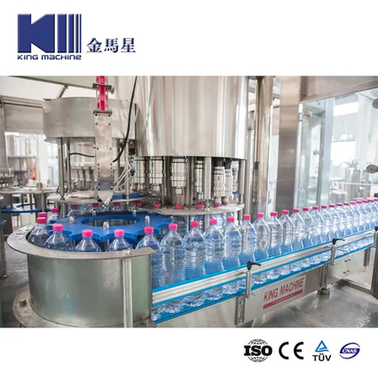 Remplissage de l'alcool à vin et machine à étancher de la machine à eau liquide et de remplissage 1 litre Machine de remplissage de bouteille