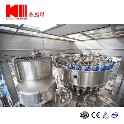 Machine d'embouteillage de minérale pure encore épouvant