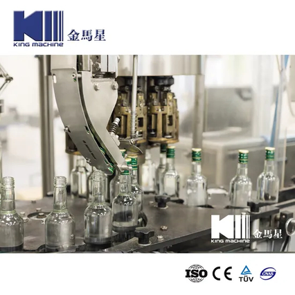 Vinage automatique et vodka Bouteille et plafonnement de la machine à eau