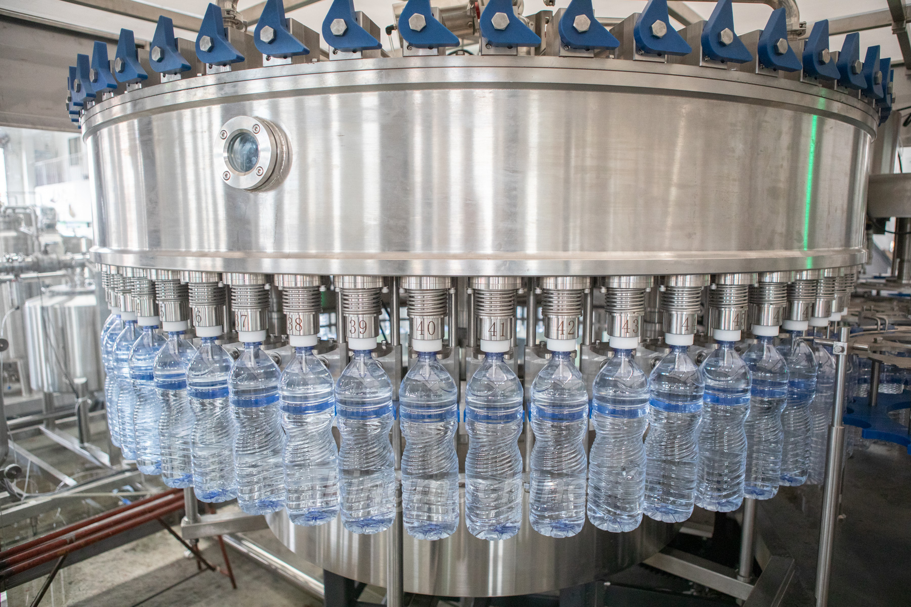 Monobloc de remplissage de gravit&eacute;